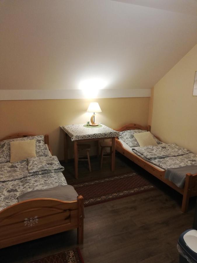 Pokoje Goscinne U Joli Щирк Екстериор снимка